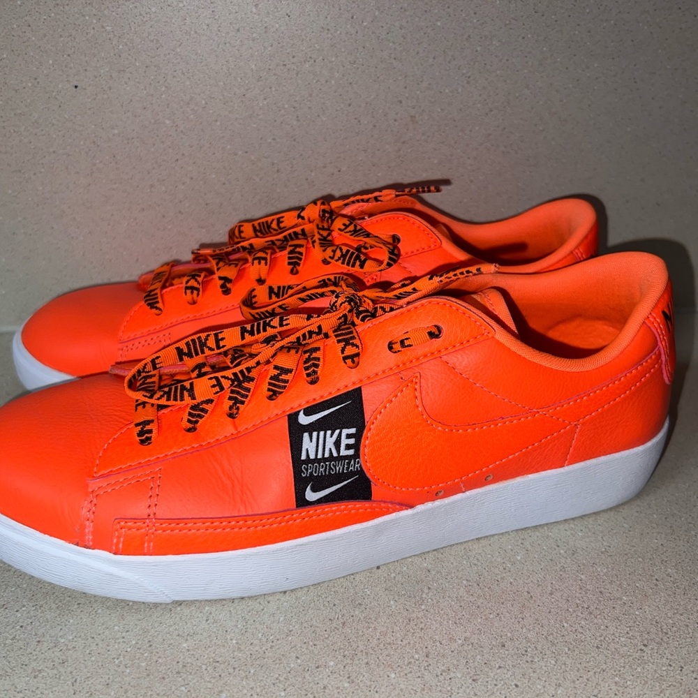🔥 Nike Blazer Low SE Total Orange - Women Size 8 - Worn Once